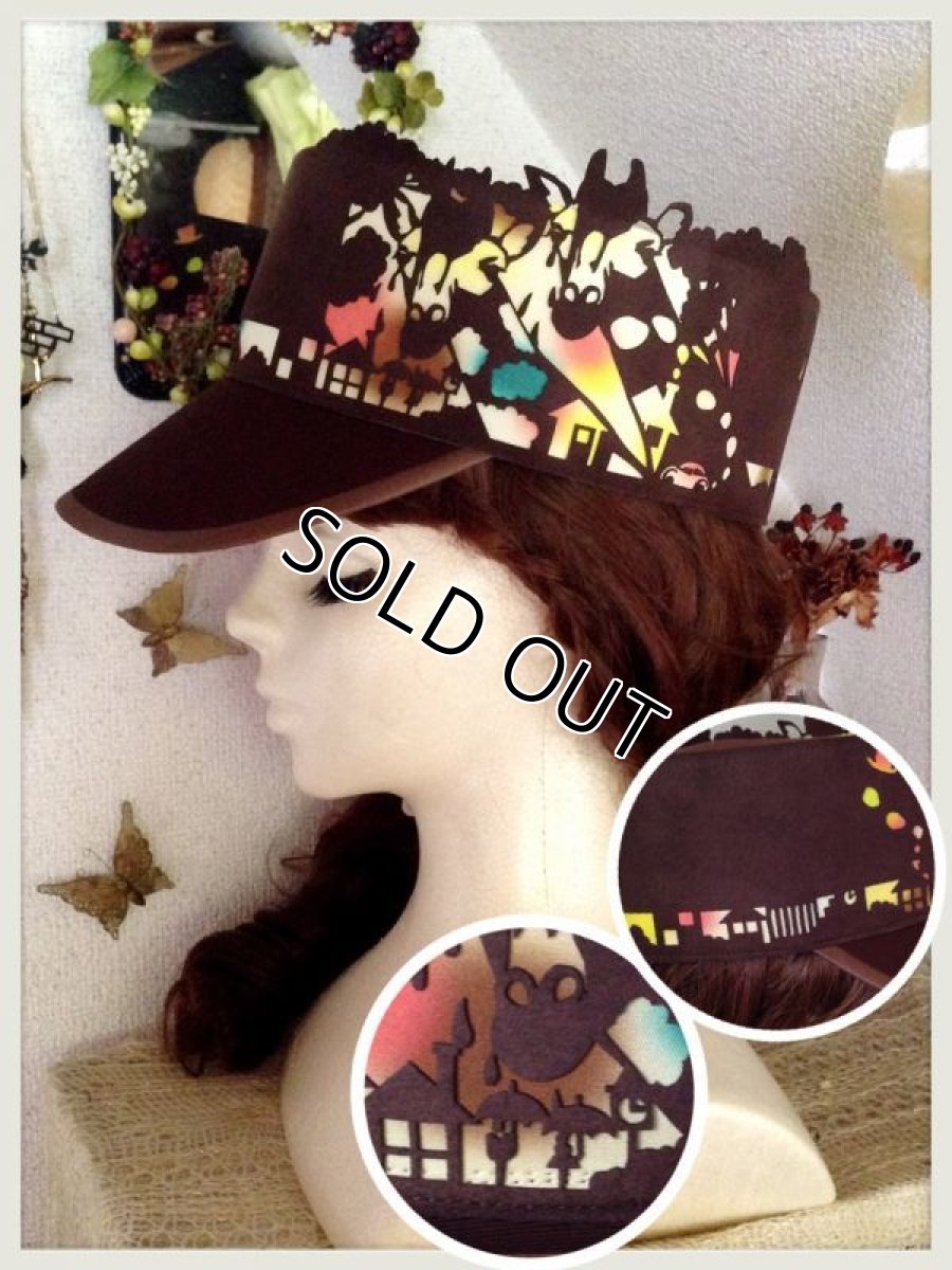 画像3: 泣いても泣いてもキリンがない！キャスケット(ブラウン) (3)