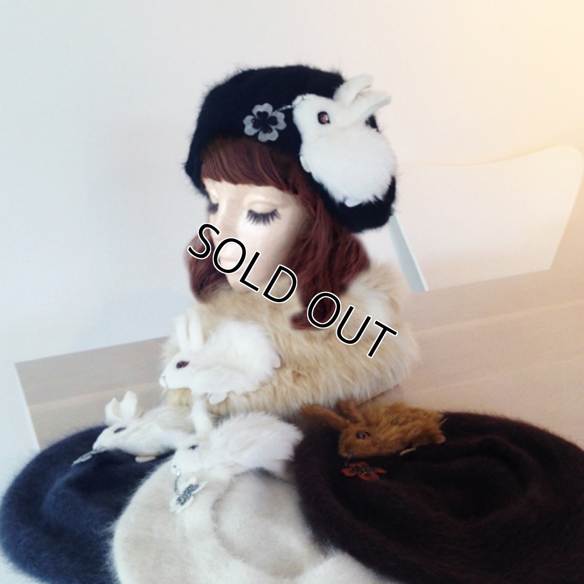 画像2: 飴ージング！ウサギダーマン/ベレー(ブラック) (2)